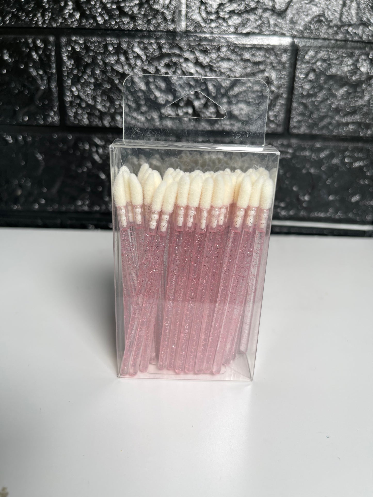 Lipwands